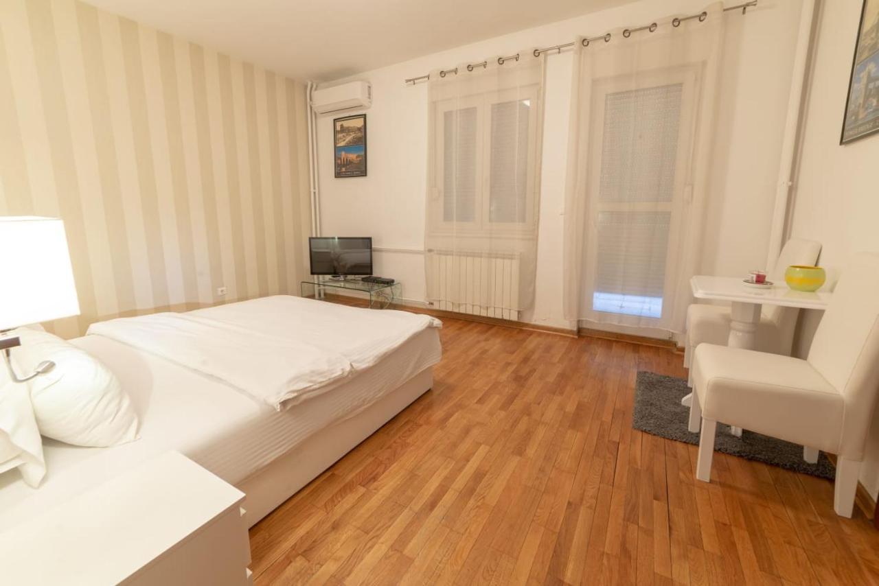 Apartment Royal City Belgrad Exteriör bild